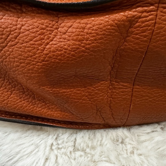 Real CHLOE Calfskin Medium Marcie calfskin leather. Has zipper and pocket. - Picture 4 of 8